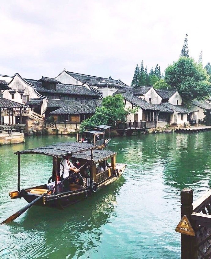 漫步浙江小巷，邂逅秘境特色小店